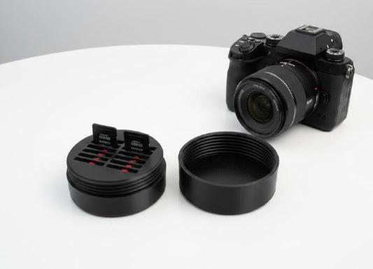 Контейнер омпактный держатель для micro‑SD карт памяти 3.8x3.8x4 см, пластик